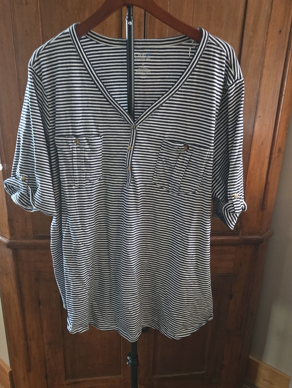 croft & barrow Black and White Striped V-Neck Short Sleeve Tee
